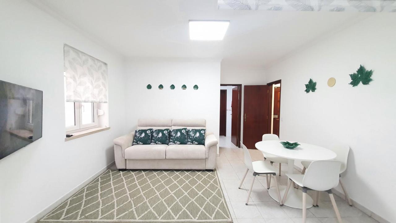 Caldas Da Rainha'S Green & White Eksteriør bilde