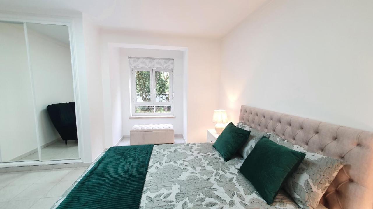 Caldas Da Rainha'S Green & White Eksteriør bilde